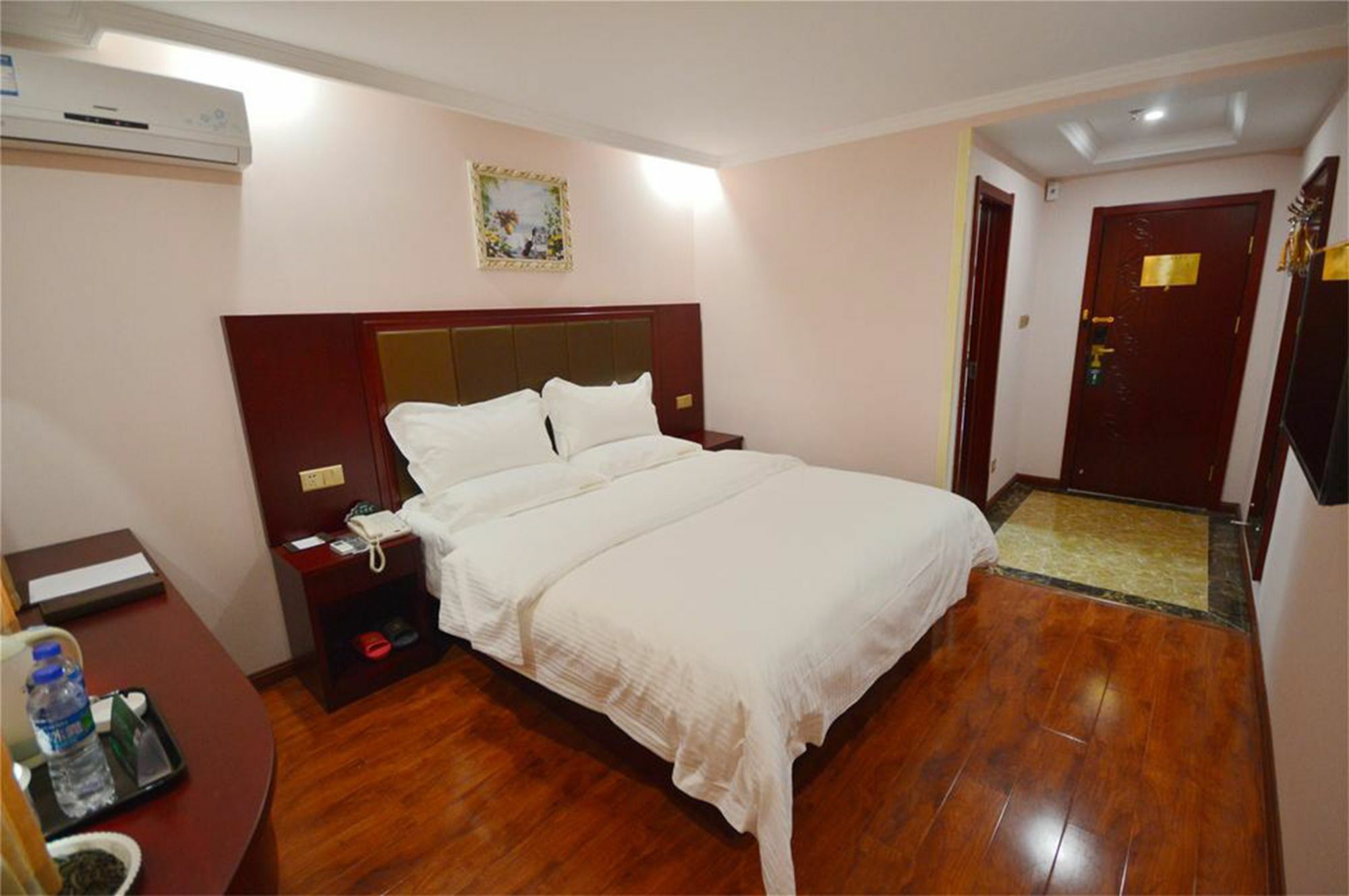 Greentree Inn Zhejiang Taizhou Tiantai Bus Station Express Hotel Exterior photo